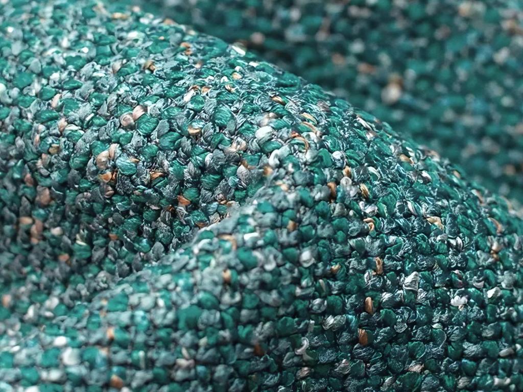 Divano in tessuto marrone